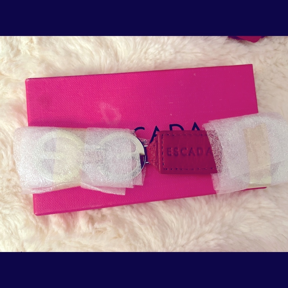 Escalator Key Chain in Pink NWT